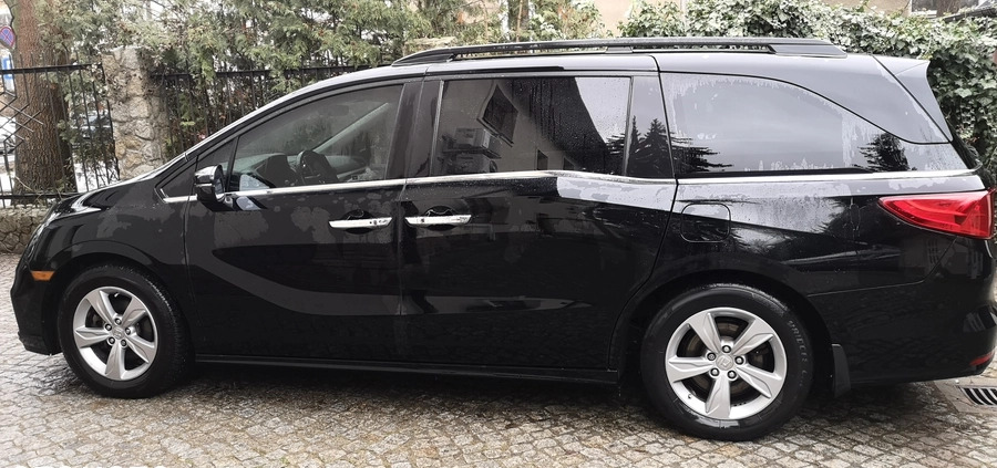 Honda Odyssey cena 106000 przebieg: 109888, rok produkcji 2018 z Warszawa małe 121